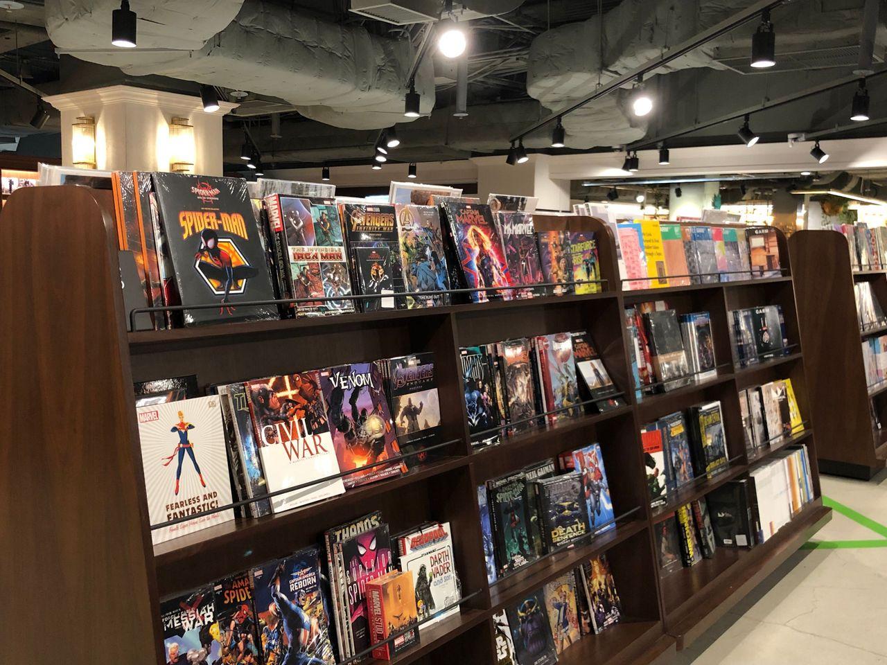 Euljiro Arc.N.Book | Beautiful tunnel made of walls filled with books!